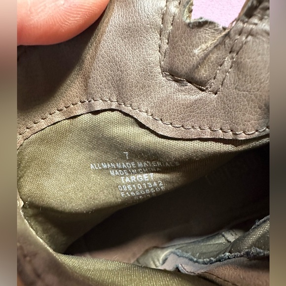 Target size 7 heeled booties super adorable and comfortable!! - Picture 4 of 9